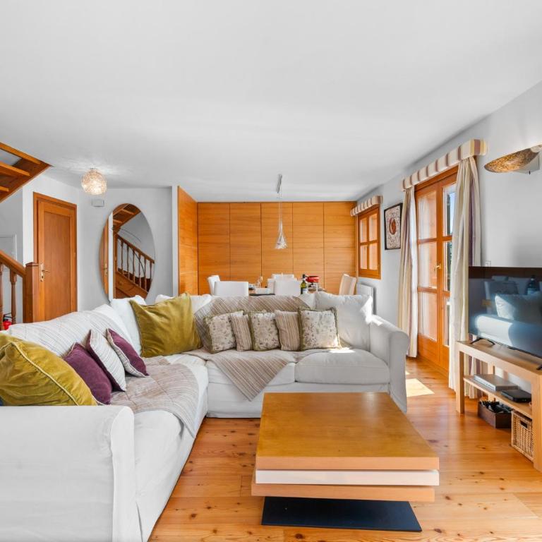 Crans-Montana 3BR - Mountain View, Balcony and Parking - Appartement 3 Chambres avec Vue sur la Montagne - 1