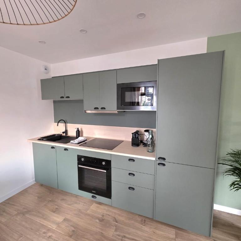 Nouveau ! L'escale de Vigon, Appartement neuf entre bourg et plage, climatisé, wifi, parking, linge et ménage en fin de séjour compris - Appartement 1 Chambre - 20