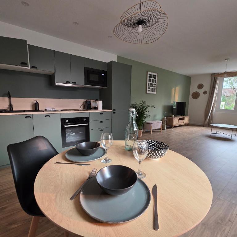 Nouveau ! L'escale de Vigon, Appartement neuf entre bourg et plage, climatisé, wifi, parking, linge et ménage en fin de séjour compris - Appartement 1 Chambre - 4