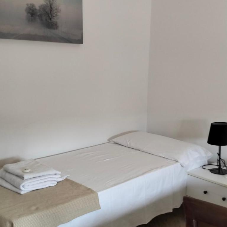 B&B mavipagi - Camera Quadrupla Economy con Bagno in Comune - 3