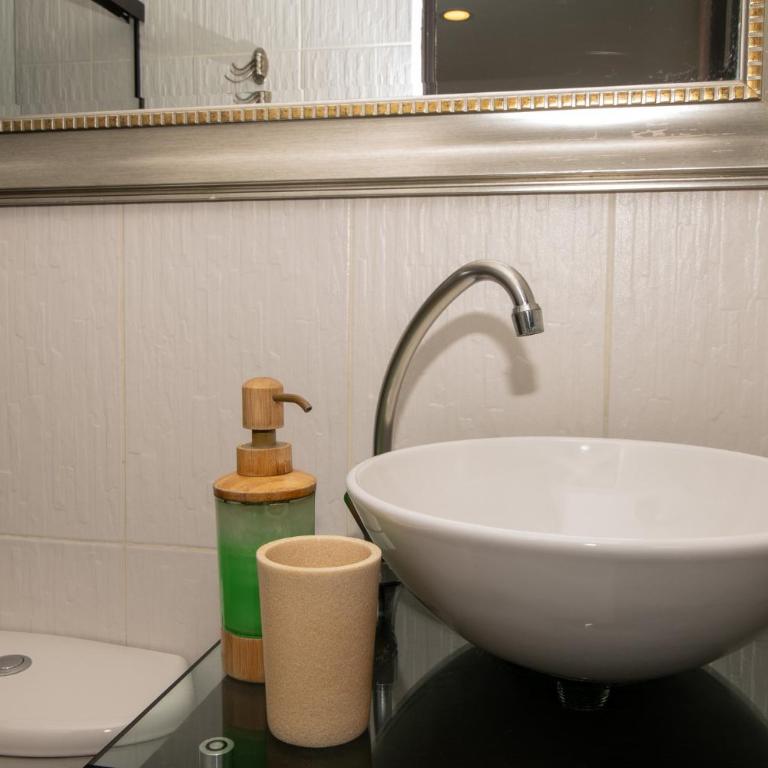 Staynova loft acogedor en El Poblado, Medellín - Estudio - 10