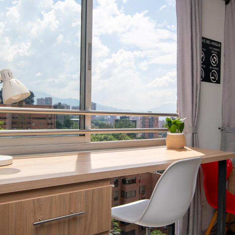 Staynova loft acogedor en El Poblado, Medellín - Estudio - 19