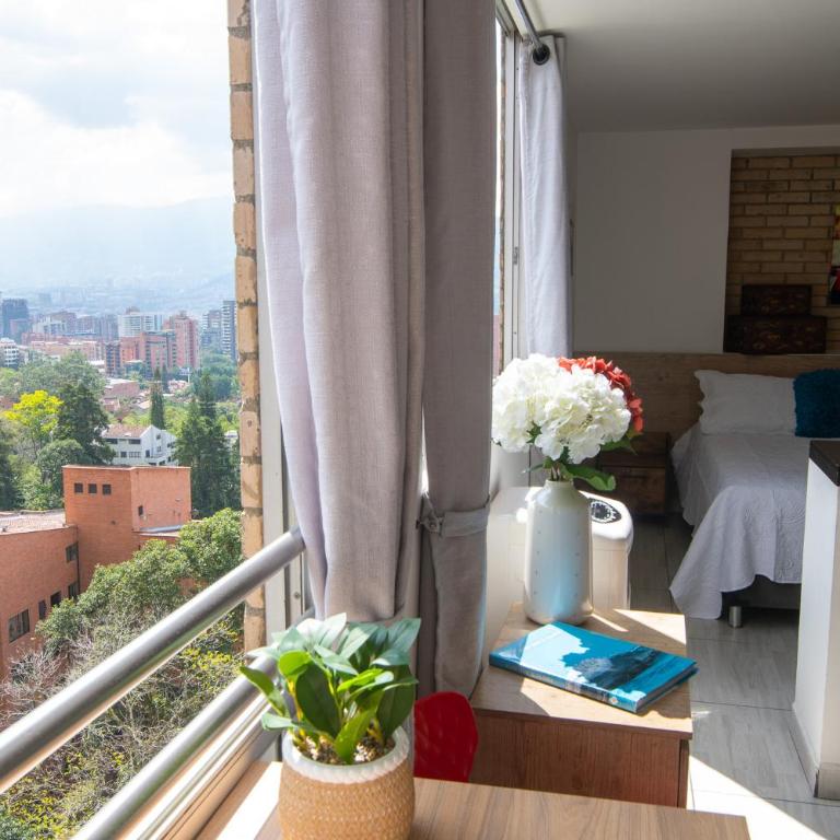 Staynova loft acogedor en El Poblado, Medellín - Estudio - 39