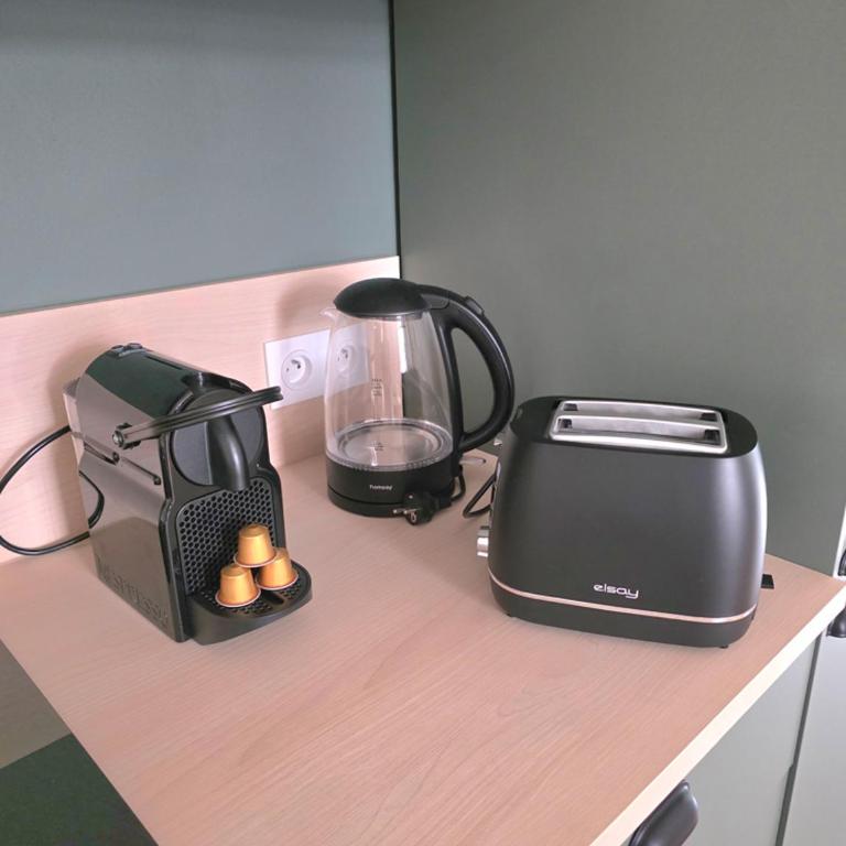 Nouveau ! L'escale de Vigon, Appartement neuf entre bourg et plage, climatisé, wifi, parking, linge et ménage en fin de séjour compris - Appartement 1 Chambre - 19