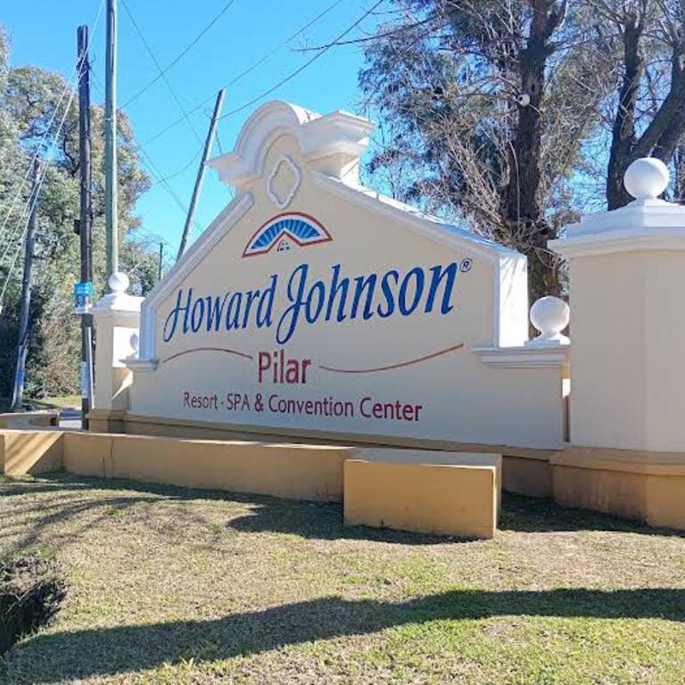 Depto en Howard Johnson Pilar - Apartamento de 2 dormitorios - 1