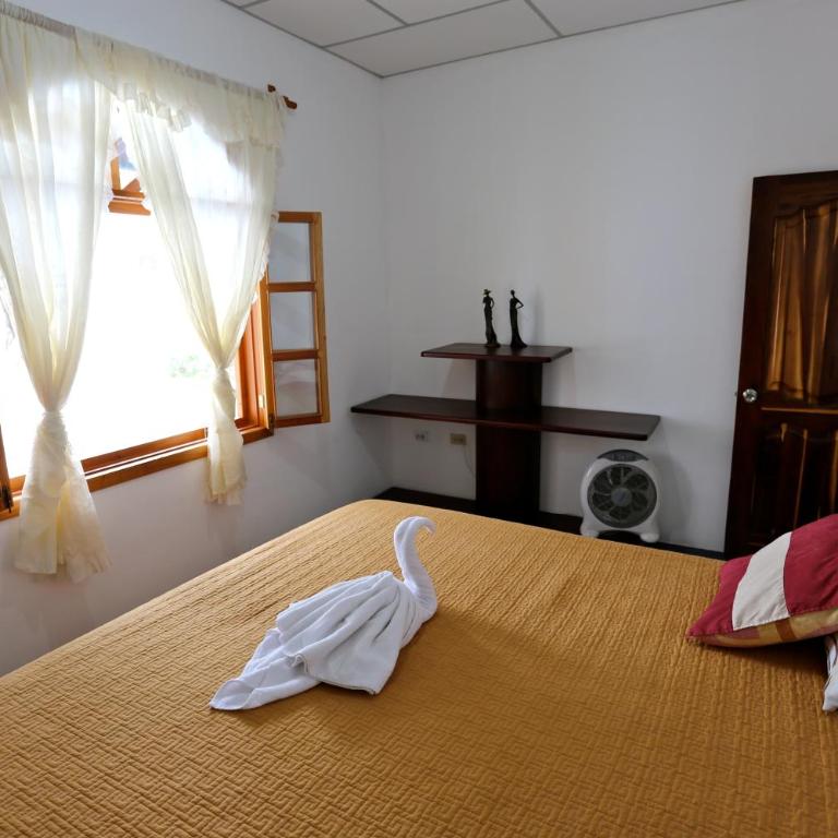 La Perla Hotel - Two-Bedroom House - 6