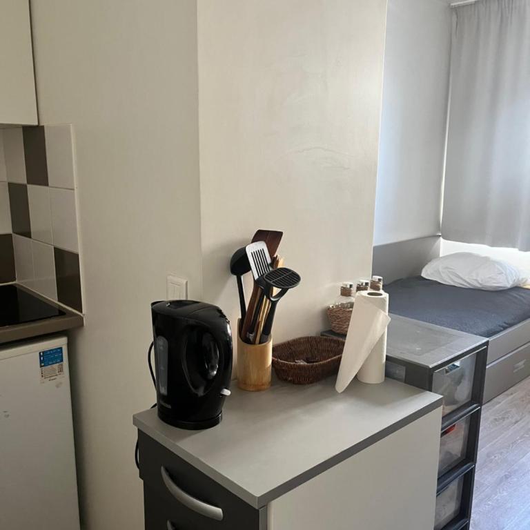 Simple Work Space 19th Arrondissement - Apartamento de 1 dormitorio - 4
