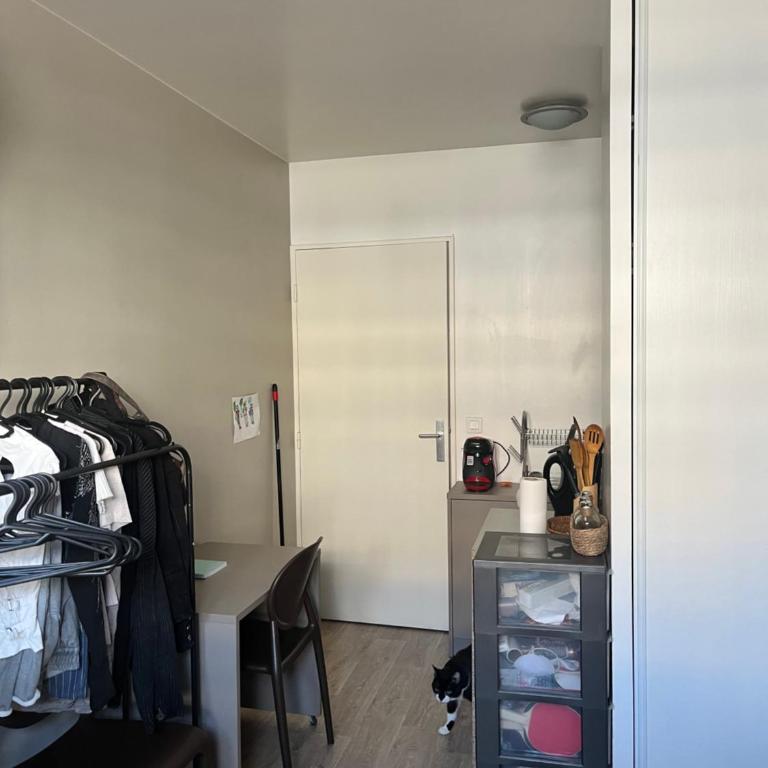 Simple Work Space 19th Arrondissement - Apartamento de 1 dormitorio - 5