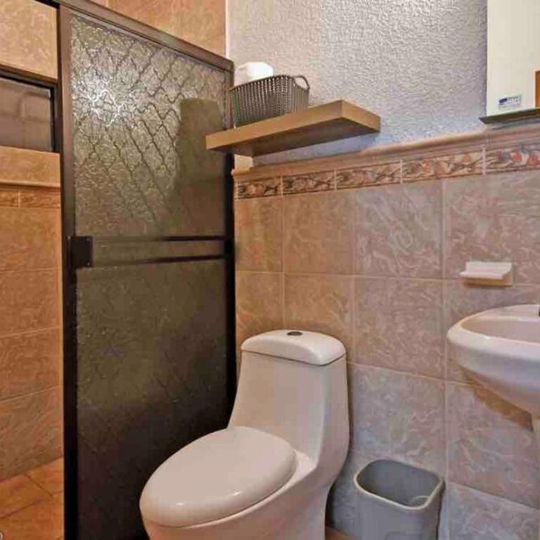 One story house, private pool, walk to beachfront - Casa de 3 dormitorios - 11