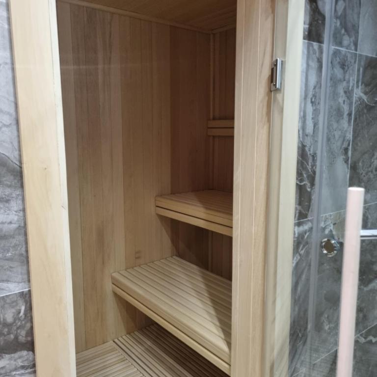 Royal Garden Luxury Spa Apartment with Sauna and Jacuzzi - Appartement 2 Chambres - 36