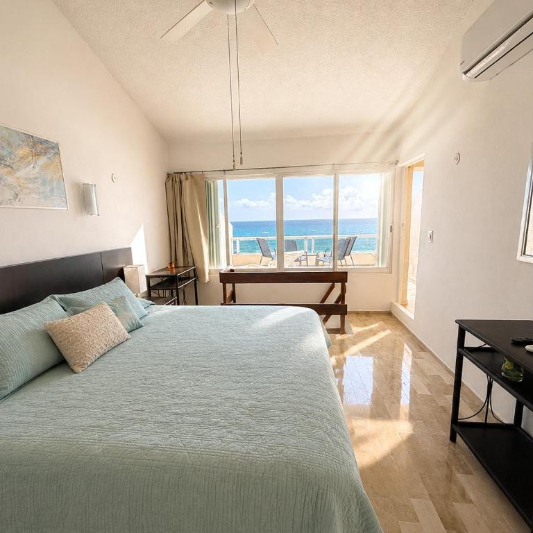 Spectacular Beachfront Penthouse with private Ocean View Terrace Brisas Shores 2 bedrooms - Two-Bedroom Apartment - 46