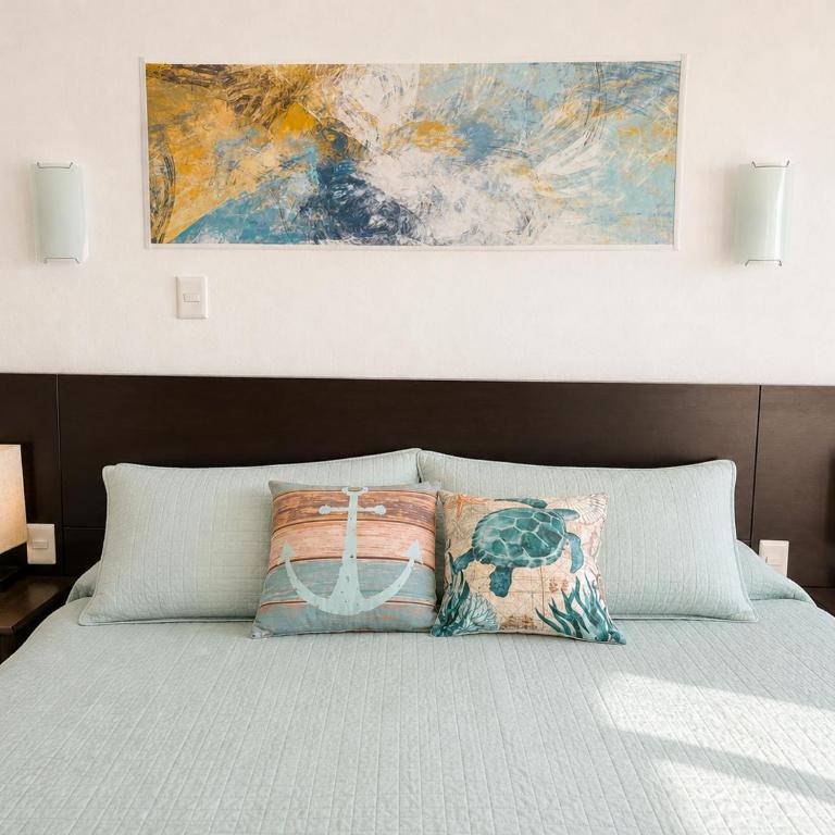Spectacular Beachfront Penthouse with private Ocean View Terrace Brisas Shores 2 bedrooms - Two-Bedroom Apartment - 42
