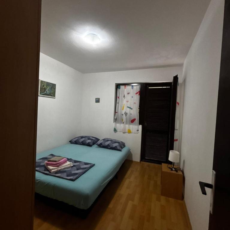 Vesela vila - Apartman sa 3 Spavaće Sobe - 32