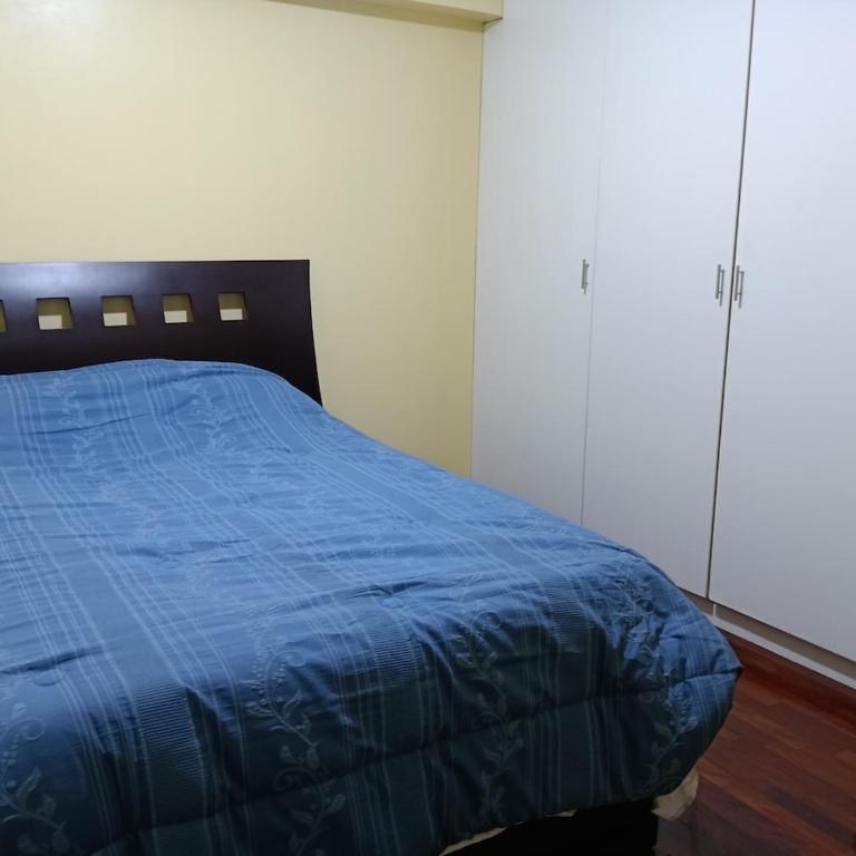 Depa Centro de Lima WiFi cerca Plaza San Martín - Three-Bedroom Apartment - 11