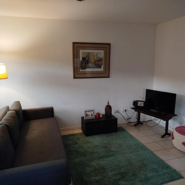 Departamento con Terraza, Parrilla y Fácil Acceso - Apartamento de 1 dormitorio - 1