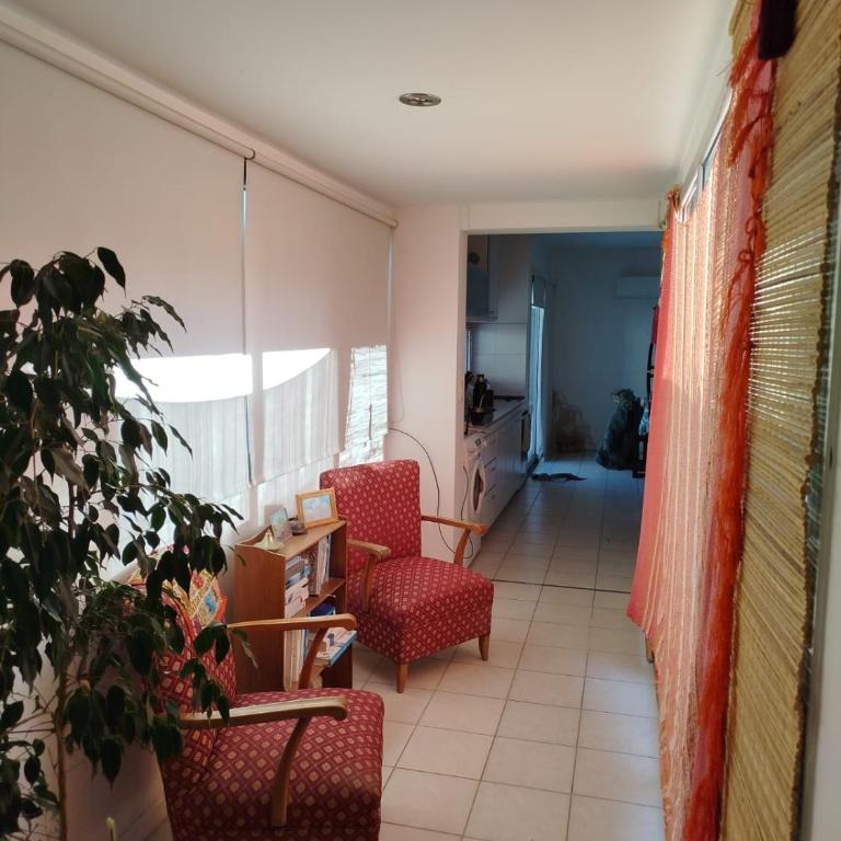 Departamento con Terraza, Parrilla y Fácil Acceso - Apartamento de 1 dormitorio - 2