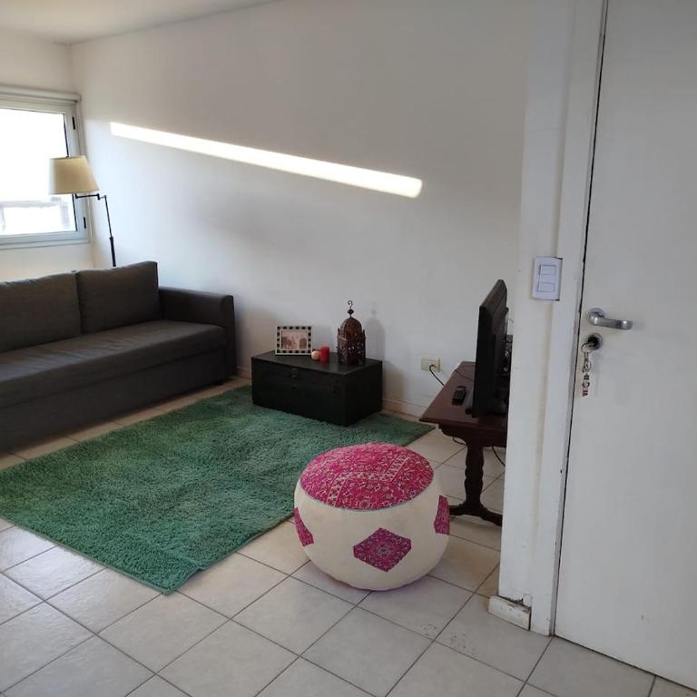 Departamento con Terraza, Parrilla y Fácil Acceso - Apartamento de 1 dormitorio - 12