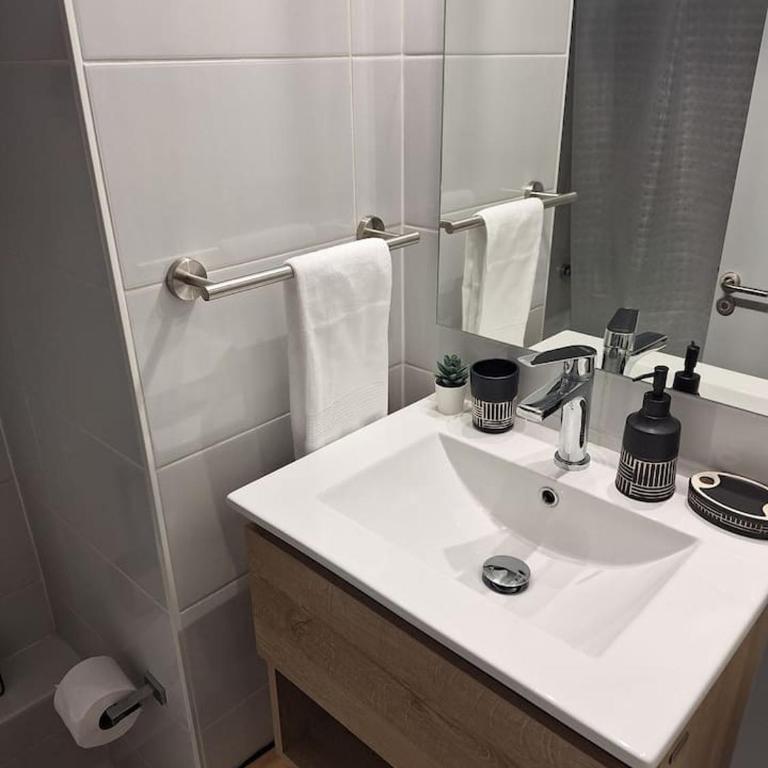 Departamento Metro Santa Isabel - One-Bedroom Apartment - 13