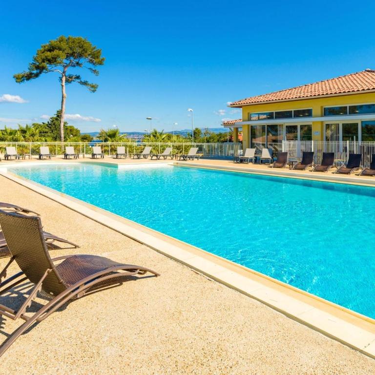 Duplex in Six-Fours-les-Plages - Appartement 2 Chambres - 10