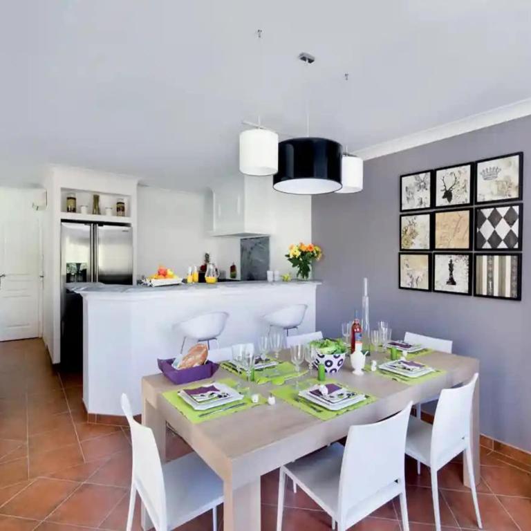 Villa in Cavalaire-sur-Mer for 8 - Villa 3 Chambres - 2