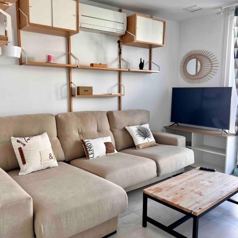 A duplex penthouse with a terrace and a parking space - Apartamento de 2 dormitorios con vistas al complejo - 5
