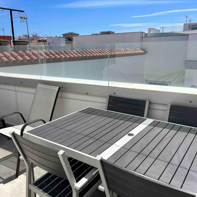 A duplex penthouse with a terrace and a parking space - Apartamento de 2 dormitorios con vistas al complejo - 13