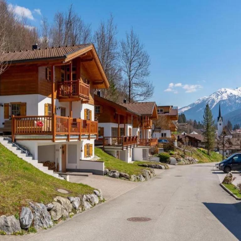 Comfortable Alpine Chalet for 12 - Maison de Vacances 5 Chambres - 6