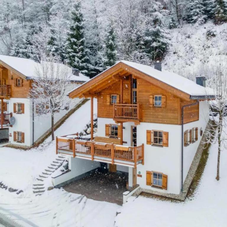 Comfortable Alpine Chalet for 12 - Maison de Vacances 5 Chambres - 32