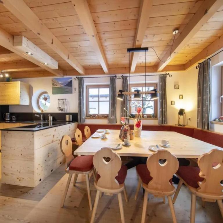 Spacious Detached Chalet in Holiday Village - Maison de Vacances 5 Chambres - 14