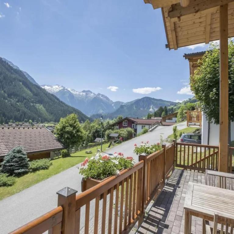 Spacious Detached Chalet in Holiday Village - Maison de Vacances 5 Chambres - 4