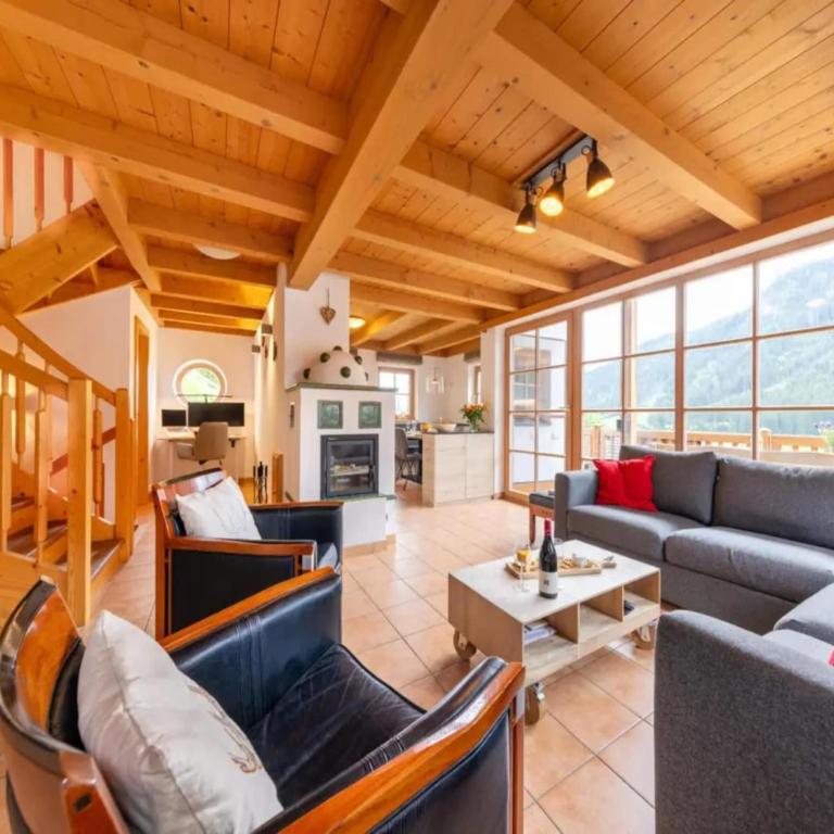 Stylish Ten-Person Alpine Chalet - Maison de Vacances 4 Chambres - 10