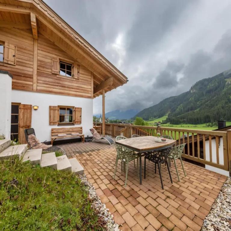 Stylish Ten-Person Alpine Chalet - Maison de Vacances 4 Chambres - 30