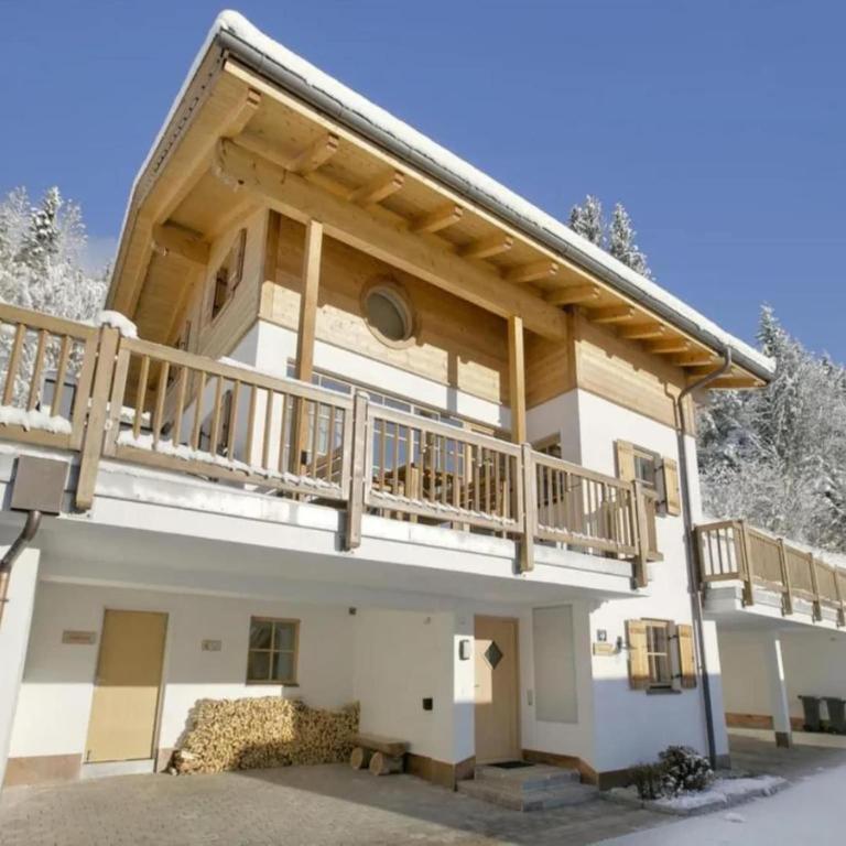 Stylish Ten-Person Alpine Chalet - Maison de Vacances 4 Chambres - 39