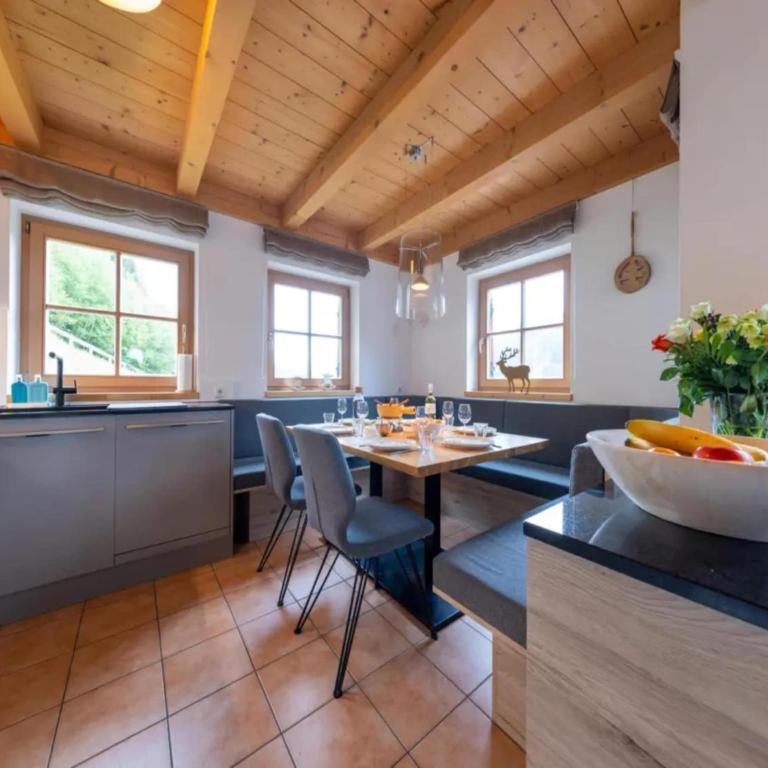 Stylish Ten-Person Alpine Chalet - Maison de Vacances 4 Chambres - 11