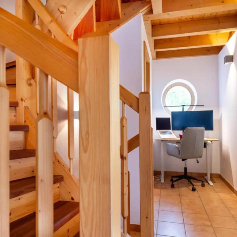 Stylish Ten-Person Alpine Chalet - Maison de Vacances 4 Chambres - 32