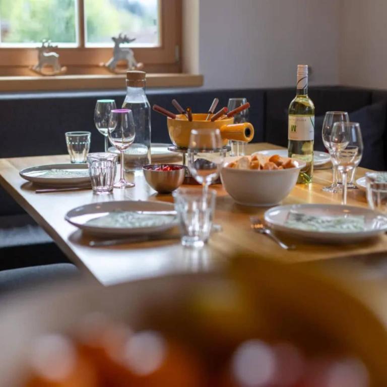 Stylish Ten-Person Alpine Chalet - Maison de Vacances 4 Chambres - 49