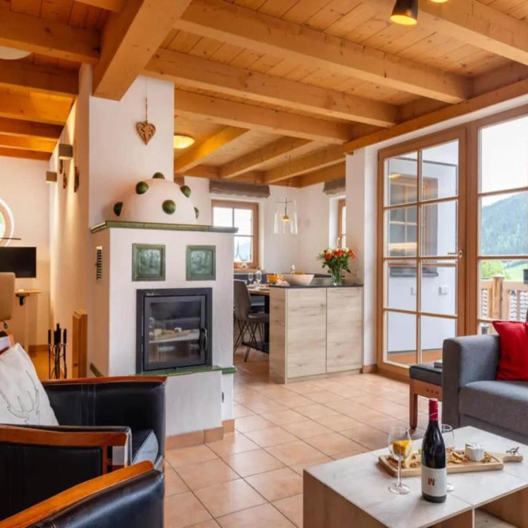 Stylish Ten-Person Alpine Chalet - Maison de Vacances 4 Chambres - 8
