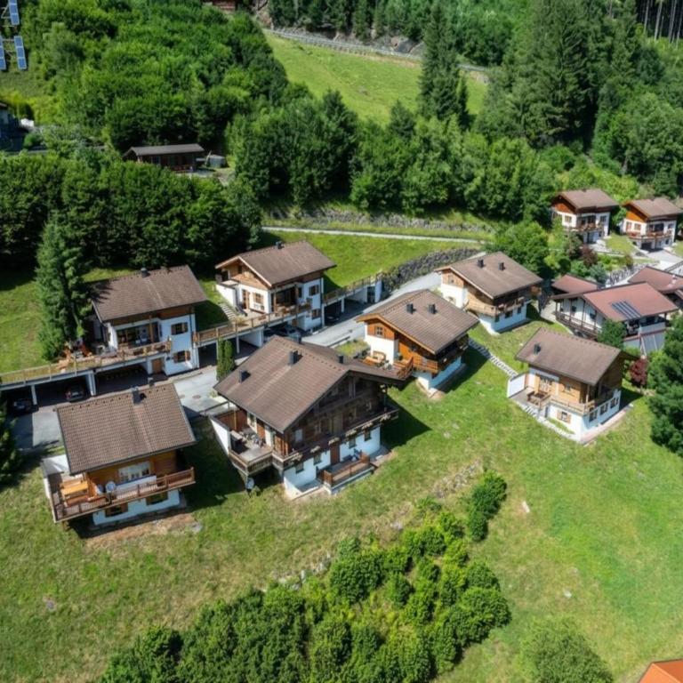 Stylish Ten-Person Alpine Chalet - Maison de Vacances 4 Chambres - 35