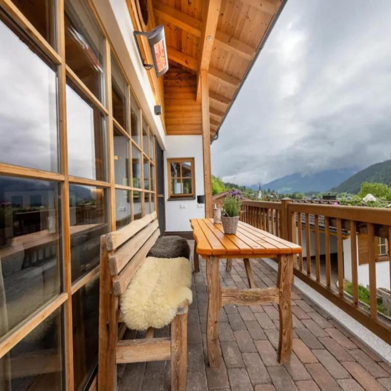 Stylish Ten-Person Alpine Chalet - Maison de Vacances 4 Chambres - 31
