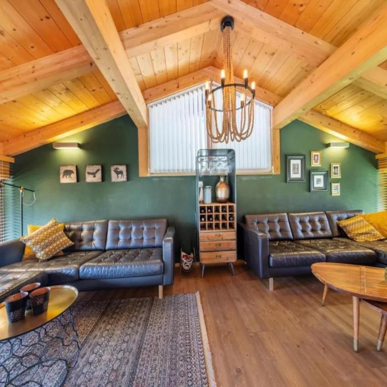 Schoneben Mountain Family Retreat - Maison de Vacances 4 Chambres - 9