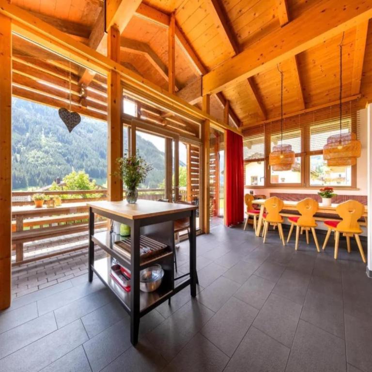 Schoneben Mountain Family Retreat - Maison de Vacances 4 Chambres - 12