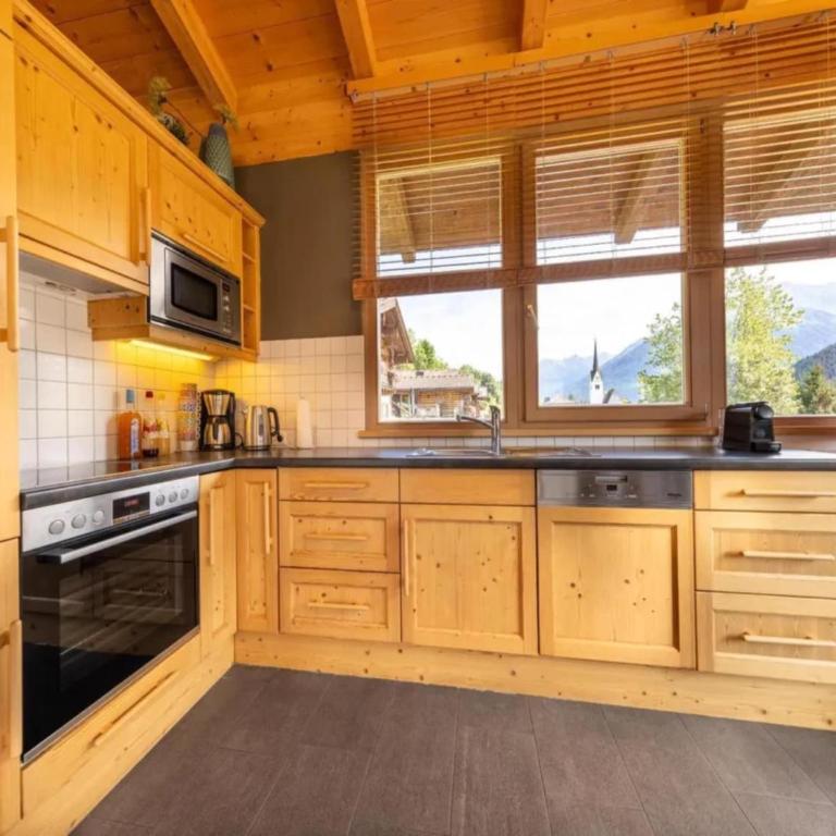 Schoneben Mountain Family Retreat - Maison de Vacances 4 Chambres - 14