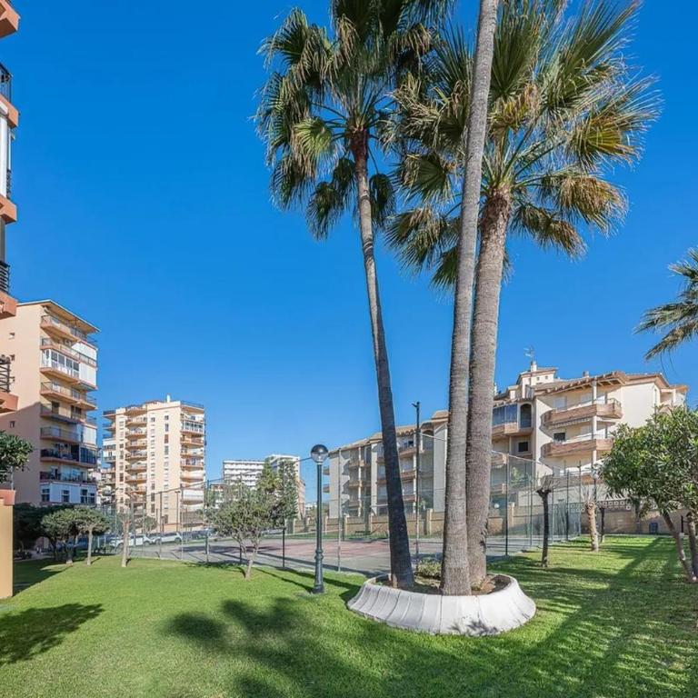 COPE - 2-Bedroom with Sea Views, Pool and Garden - AC, Lift, Playamar - Apartment - 26