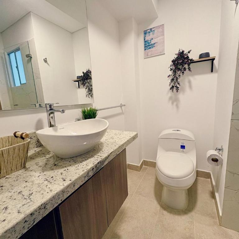 Amplio apartamento con piscina en Serena del Mar - Two-Bedroom Apartment - 3