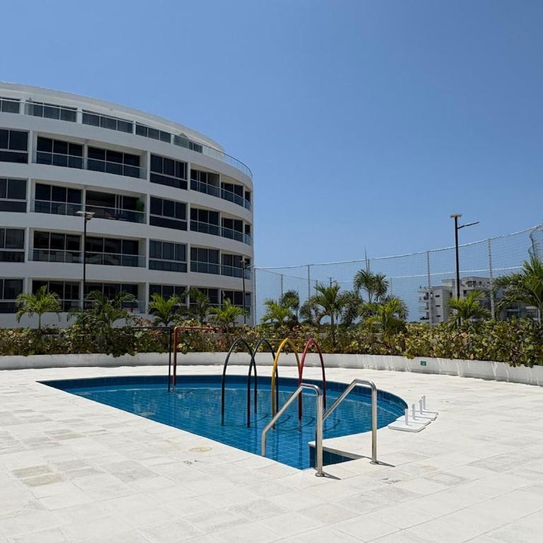 Amplio apartamento con piscina en Serena del Mar - Two-Bedroom Apartment - 9