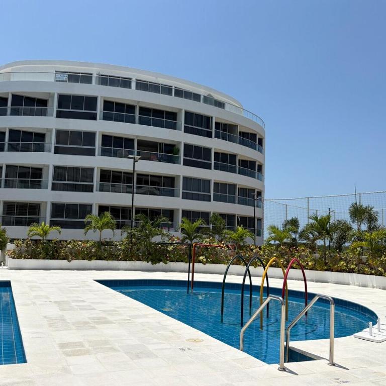 Amplio apartamento con piscina en Serena del Mar - Two-Bedroom Apartment - 32