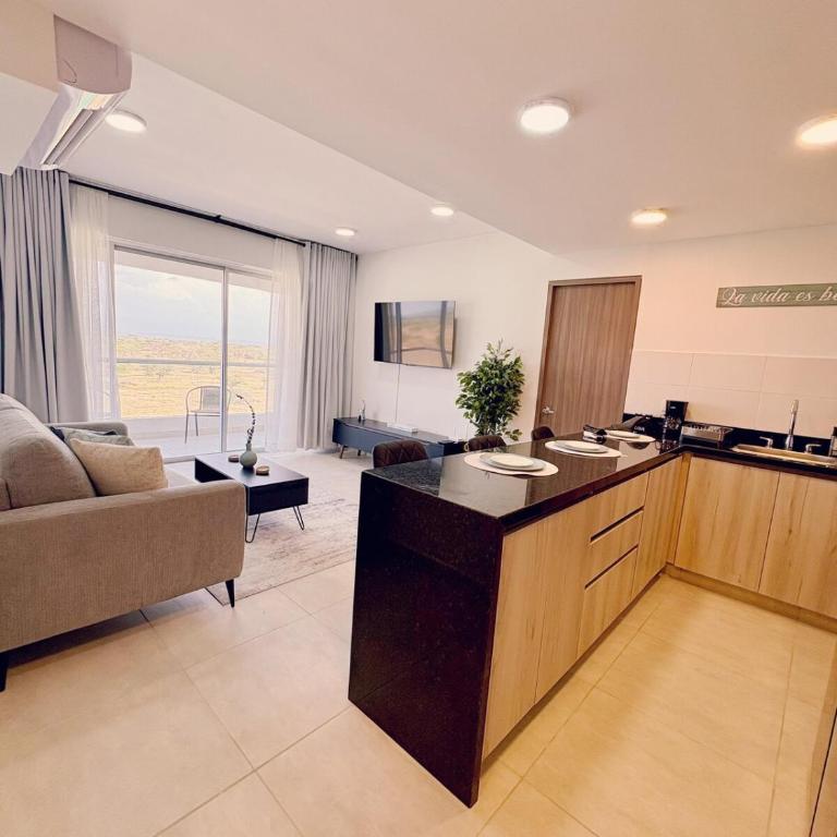 Amplio apartamento con piscina en Serena del Mar - Two-Bedroom Apartment - 46
