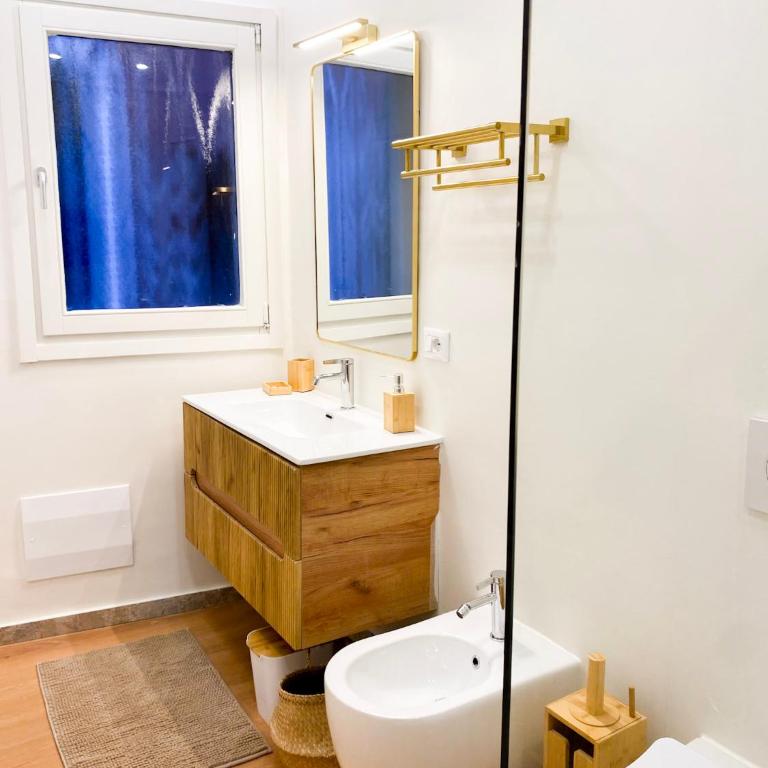 San Marco Luxury Suites in Venice - Suite con Vista Fiume - 22
