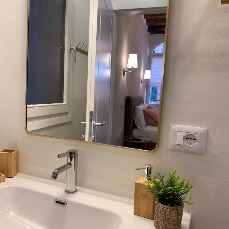 San Marco Luxury Suites in Venice - Suite con Vista Fiume - 13