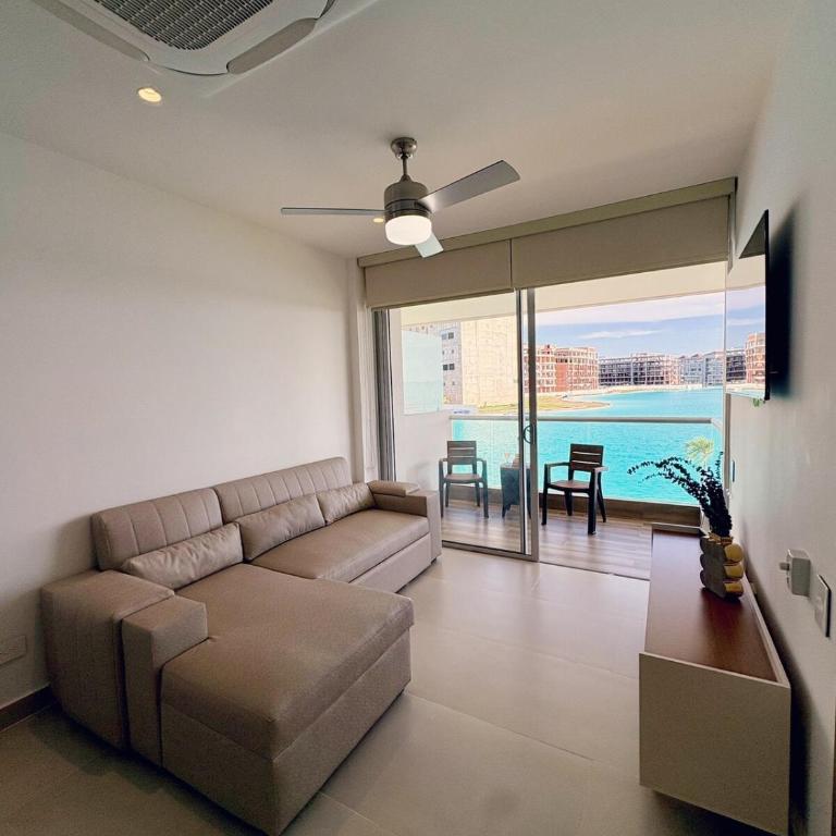 Vista Espectacular a la Laguna, Bahía Kristal - One-Bedroom Apartment - 1